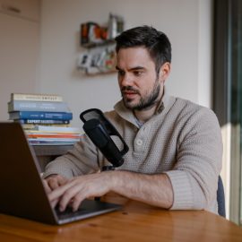 Ways in which podcasts benefit your business