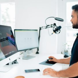 What is a podcast and how many types of podcasts are there :